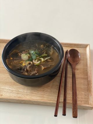 요리반상회 용문해장국 2팩 + 뚝배기 1개 — 5점을 준 리뷰어가 2021년 3월 올린 사용 사진