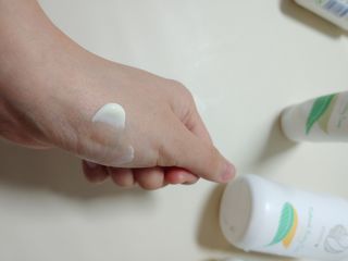 mom e 맘이 내추럴 베이비 케어 샴푸앤바스+로션 — 4점을 준 리뷰어가 2021년 1월 올린 사용 사진