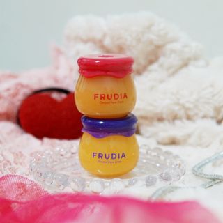 [후르디아] 올리브영 꿀과즙 립밤 2종 (블루베리/석류) — 5점을 준 리뷰어가 2021년 12월 올린 사용 사진