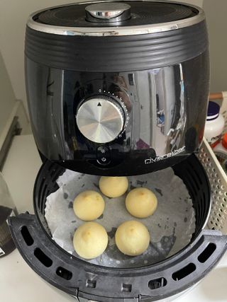 한성기업 베이크볼 치즈몽땅 300g x 2봉 — 5점을 준 리뷰어가 2021년 9월 올린 사용 사진