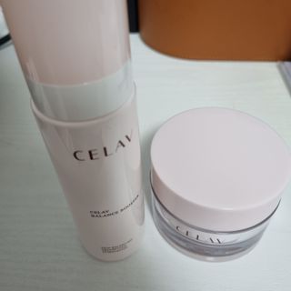 프리마인 바르기만 하면 철벽 스킨케어+24시간 마스크팩 효과. 셀라브 리제너레이팅 시스템 부스터+크림 세트 — 4.5점을 준 리뷰어가 2023년 6월 올린 사용 사진