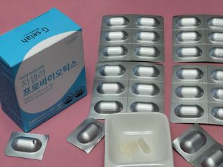 [지셀라] 프로바이오틱스 100억 유산균 보장 (1개월분 / 350mg X 30캡슐) — 5점을 준 리뷰어가 2023년 6월 올린 사용 사진