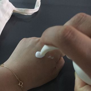 [위켄더스] 끈적임 없이 수분감을 채워주는 핸드& 바디로션 1종 랜덤발송 — 5점을 준 리뷰어가 2022년 5월 올린 사용 사진