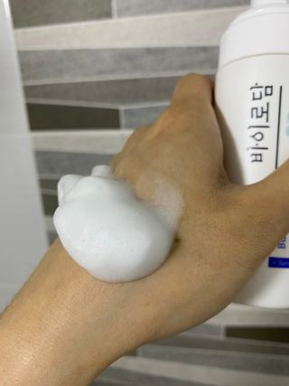 [바이로담] 저자극 약산성버블 폼 폼클렌징 150ml — 4점을 준 리뷰어가 2021년 4월 올린 사용 사진