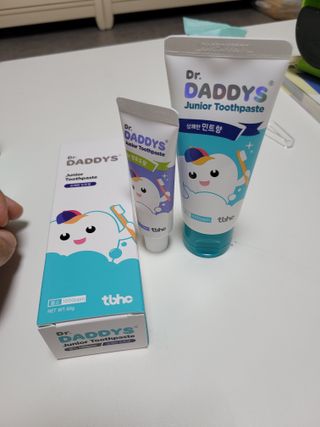 닥터데디스 안심불소 튼튼치약(청포도, 민트 중 택 1) 60g + 여행용 미니 치약 15g — 5점을 준 리뷰어가 2022년 7월 올린 사용 사진