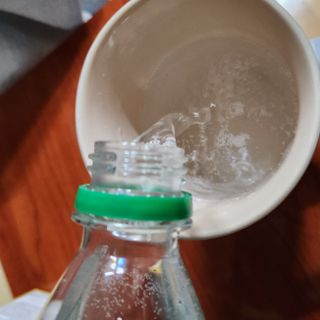 몽베스트 Montbest with Sparkling water Lemon OR Lime 20병(랜덤) — 5점을 준 리뷰어가 2022년 12월 올린 사용 사진