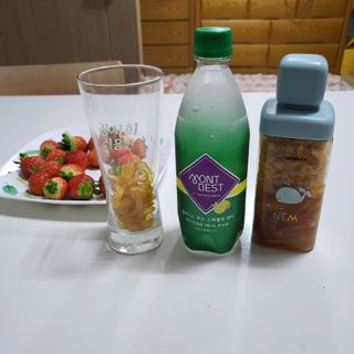 몽베스트 Montbest with Sparkling water Lemon OR Lime 20병(랜덤) — 5점을 준 리뷰어가 2023년 1월 올린 사용 사진