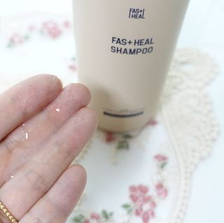 패스트힐(fast heal) 패스트힐 탈모증상완화샴푸 470ml — 5점을 준 리뷰어가 2023년 9월 올린 사용 사진