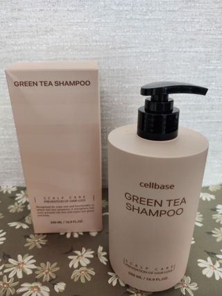프리마인 더이상 뻣뻣하고 효과없는 탈모샴푸는 NO. 근본부터 케어하는 셀베이스 그린티샴푸(500ml) — 4.5점을 준 리뷰어가 2023년 3월 올린 사용 사진