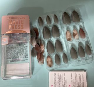 데싱디바 매직프레스 가을신상 스틸레토+오발_5종 중 택1 — 3점을 준 리뷰어가 2021년 9월 올린 사용 사진