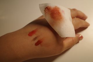 [후르디아] 눈시림없는 올영 립앤아이 리무버 — 5점을 준 리뷰어가 2024년 2월 올린 사용 사진