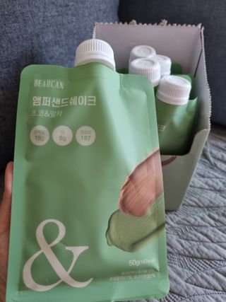 [뷰캔] 건강한 식사대용 앰퍼샌드 단백질 쉐이크 초코&말차 50g — 4점을 준 리뷰어가 2022년 6월 올린 사용 사진