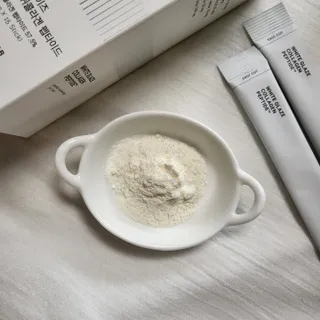 닥터윤 더마스킨 화이트 글레이즈 저분자 피쉬콜라겐 펩타이드 — 5점을 준 리뷰어가 2022년 8월 올린 사용 사진