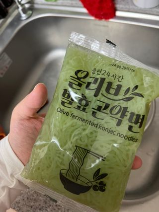 클린24시간 올리브발효곤약면 시원김치면 1세트-(3봉) — 4.5점을 준 리뷰어가 2023년 11월 올린 사용 사진