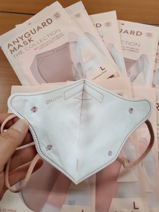 애니가드 셋업마스크 4컬러 각 10매입 [크리미베이지, 캐시미어로즈, 초콜렛브라운, 미드나잇네이비] — 5점을 준 리뷰어가 2022년 2월 올린 사용 사진