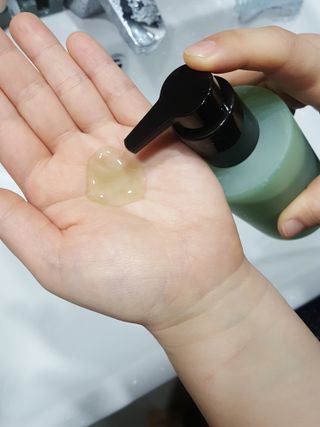 프리마인 메이크업과 들뜨는 각질까지 한방에 깐달걀로! 순하기까지한 셀베이스 그린티클렌저(200ml) — 5점을 준 리뷰어가 2023년 1월 올린 사용 사진