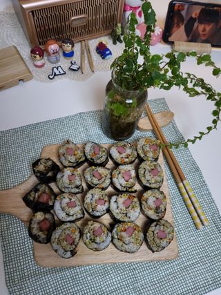 해풀잎 누구나 김밥*1ea [(혼합야채 35g *1ea,  김밥김 (5g, 5ea),  양념간장 (6g, 5ea), 참기름(5g, 2ea)] — 5점을 준 리뷰어가 2022년 7월 올린 사용 사진