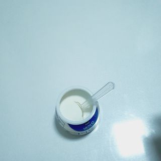 매일바이오 그릭요거트 오리지널 플레인 4개, 로스터리 커피믹스 4개 — 리뷰어가 2021년 12월 올린 사용 사진