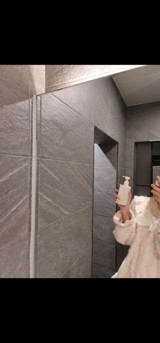로우퀘스트 베리어 인핸싱 클렌저 190ml — 1점을 준 리뷰어가 2023년 11월 올린 사용 사진