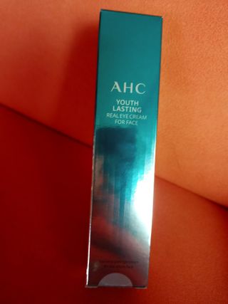 [NEW 탄력유턴 아이크림] AHC 유스 래스팅 리얼 아이크림 포 페이스 — 5점을 준 리뷰어가 2021년 3월 올린 사용 사진