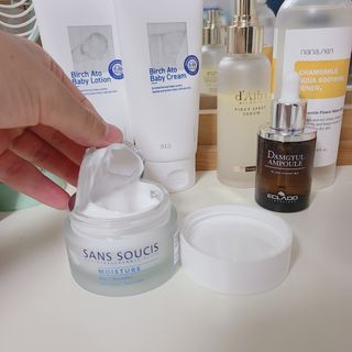 산수시 아쿠아 베네핏 24h 수부지 물광 속건조 수분크림 50ml — 5점을 준 리뷰어가 2021년 6월 올린 사용 사진