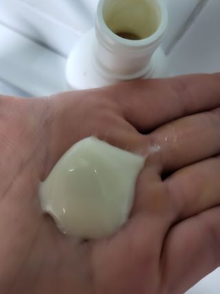 건선/아토피/트러블 두피 각질 케어 소리온 샴푸&플루이드 Shampoo & Fluid — 5점을 준 리뷰어가 2022년 2월 올린 사용 사진