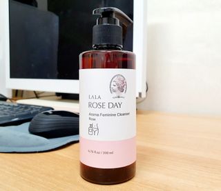 라라로즈데이 시즌2 여성청결제 200ml 아로마 페미민 클렌저, 독일더마인증 — 5점을 준 리뷰어가 2021년 9월 올린 사용 사진