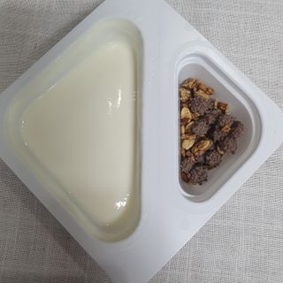 남양유업 또깍 접어 떠먹는 불가리스 2종 — 5점을 준 리뷰어가 2021년 1월 올린 사용 사진