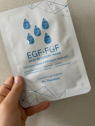 Dr.느루벗 느루벗 링클 솔루션 콘센트레이트 스네일 탄력 달팽이 크림 80g — 4.5점을 준 리뷰어가 2021년 4월 올린 사용 사진