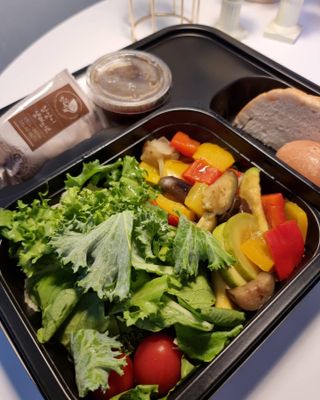 참살이도시락 작심삼일 샐러드도시락 3개 맛보기 새벽배송 또는 택배배송 — 5점을 준 리뷰어가 2021년 8월 올린 사용 사진