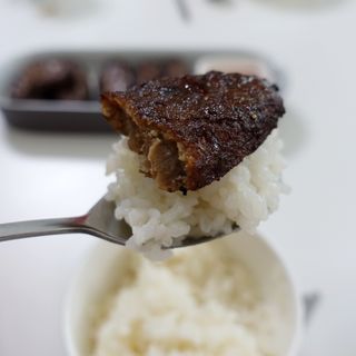 한성기업 명란한 떡갈비 — 4점을 준 리뷰어가 2021년 10월 올린 사용 사진