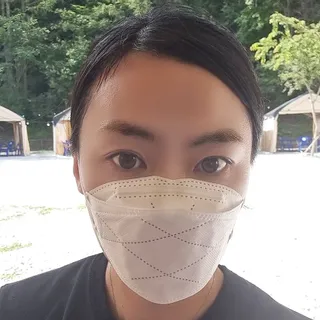 케이파이 나날마스크 [케이파이 나날] KF94 마스크 50매입 (개별포장) ,  여름에도 좋은 숨쉬기 편한 순수 국산 마스크 — 5점을 준 리뷰어가 2022년 7월 올린 사용 사진