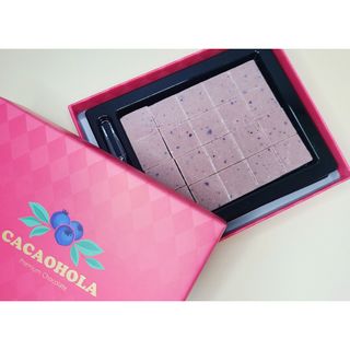 카카오 본연의 색을 간직하고있는 루비초콜릿과 블루베리의 만남, 카카올라 루비베리요거트생초콜릿 — 5점을 준 리뷰어가 2021년 10월 올린 사용 사진