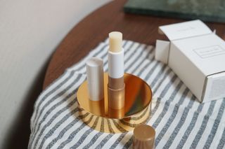 더사가오브수 [사가수] 효혜윤 보태니컬 에너지 에센스인로션 20ml /아이포올 스틱 3g — 5점을 준 리뷰어가 2023년 2월 올린 사용 사진
