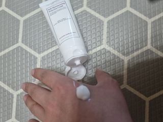 셀프 모이스처라이징 프로텍션 크림 셀프 모이스처라이징 프로텍션크림 — 5점을 준 리뷰어가 2022년 4월 올린 사용 사진