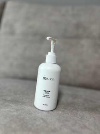 엠디스픽 무향 바리스타 핸드크림 대용량 250g — 5점을 준 리뷰어가 2022년 11월 올린 사용 사진
