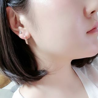 [골드앤디어] 지금 가장 핫한 신상, 빠르게 만나보세요 | 14K 사각 큐빅 라운드 원터치_3color 중 택 1 | — 5점을 준 리뷰어가 2021년 5월 올린 사용 사진