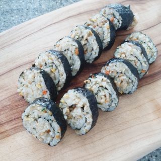 해풀잎 누구나 김밥*1ea [(혼합야채 35g *1ea,  김밥김 (5g, 5ea),  양념간장 (6g, 5ea), 참기름(5g, 2ea)] — 4점을 준 리뷰어가 2022년 5월 올린 사용 사진