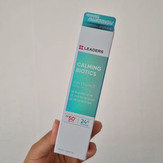 리더스코스메틱 리더스 카밍 바이오틱스 선 에센스 SPF 50+ PA++++ — 5점을 준 리뷰어가 2022년 6월 올린 사용 사진