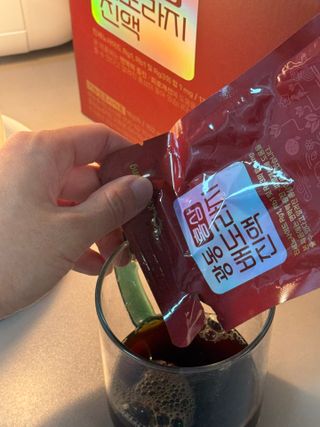 광동생활건강 프리 [광동] 홍삼 배도라지진액 (102mL*30포) — 5점을 준 리뷰어가 2025년 5월 올린 사용 사진
