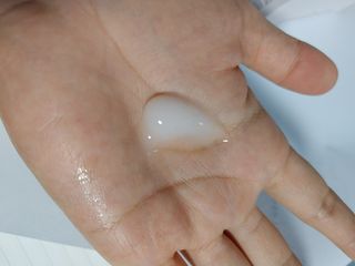 비엠비코 퀸79 노블 골드 아쿠아 크림 — 5점을 준 리뷰어가 2021년 5월 올린 사용 사진