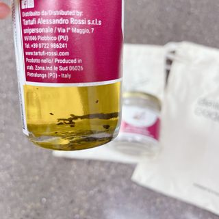 [딜리셔스코드] 타르투피 알레산드로 로시 트러플 소금 100g +트러플 오일 100ml set — 4.5점을 준 리뷰어가 2022년 4월 올린 사용 사진