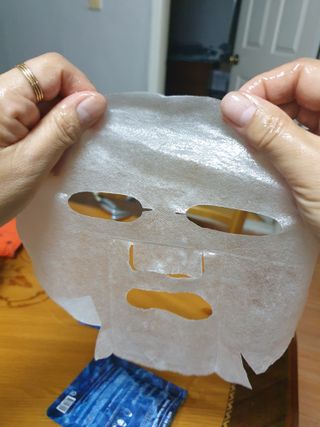 체르엠 그린 케비어 더블워터 마스크팩 5매입  2팩 — 5점을 준 리뷰어가 2021년 11월 올린 사용 사진