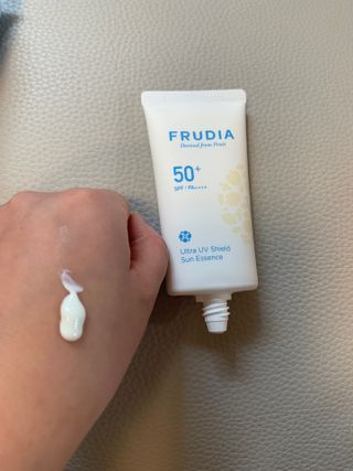 [후르디아] 혼합자차 선 에센스+톤업 선크림 2종 — 5점을 준 리뷰어가 2021년 8월 올린 사용 사진