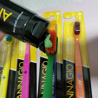 [지오클린] 안나지오 구취케어  기능성 치약 칫솔 세트 (칫솔 5 개+치약 100g 1 개 ) — 5점을 준 리뷰어가 2022년 7월 올린 사용 사진