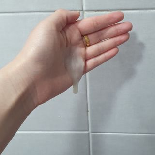 프리마인 더이상 뻣뻣하고 효과없는 탈모샴푸는 NO. 근본부터 케어하는 셀베이스 그린티샴푸(500ml) — 5점을 준 리뷰어가 2023년 3월 올린 사용 사진