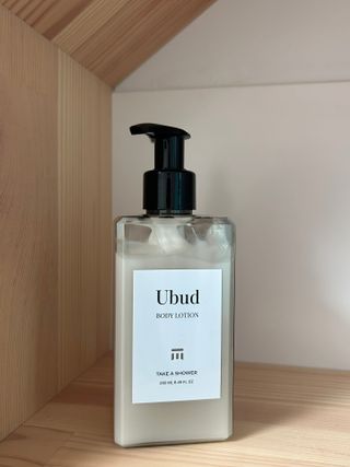 테이크어샤워 스마트스토어)우붓 바디로션 Ubud BODY LOTION 250ML — 5점을 준 리뷰어가 2025년 9월 올린 사용 사진