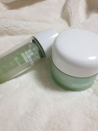 김정문알로에 큐어 큐어 알로에 리프레쉬 젤리 세럼, 큐어 알로에 하이드로 젤리 크림 — 5점을 준 리뷰어가 2021년 2월 올린 사용 사진