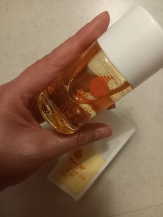 바이오오일 [바이오-오일] 스킨케어 오일 내추럴 60ml — 5점을 준 리뷰어가 2021년 11월 올린 사용 사진