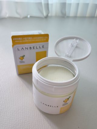 랑벨 비타 에너지 잡티 앰플 패드 65매 (투명하고 밝은 얼굴 광채패드) — 5점을 준 리뷰어가 2022년 6월 올린 사용 사진